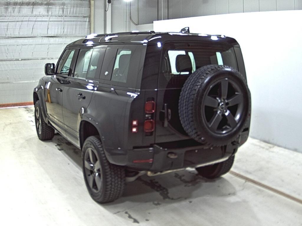 LAND ROVER DEFENDER