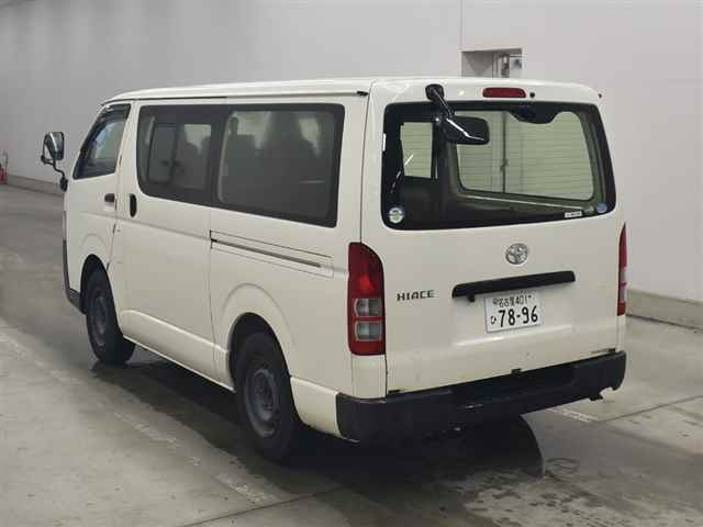 TOYOTA HIACE VAN