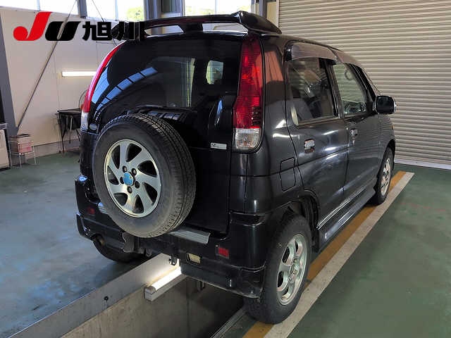 DAIHATSU TERIOS KID