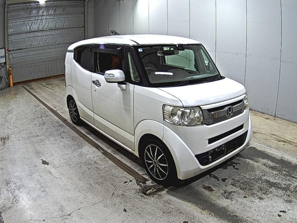 HONDA N-BOX SLASH