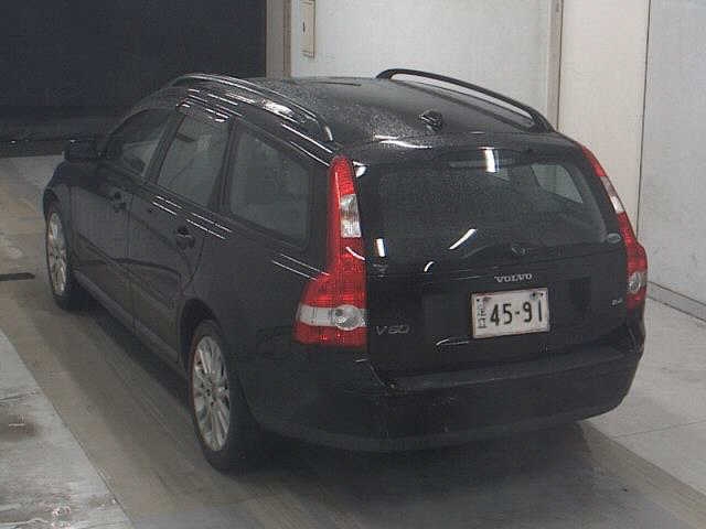 VOLVO V50