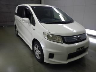 HONDA FREED SPIKE