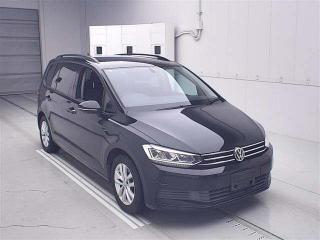 VOLKSWAGEN GOLF TOURAN