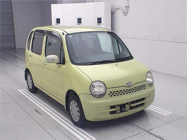 DAIHATSU MOVE LATTE