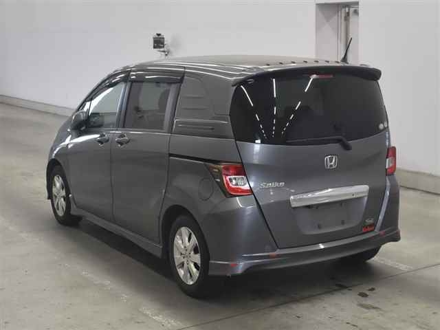 HONDA FREED SPIKE