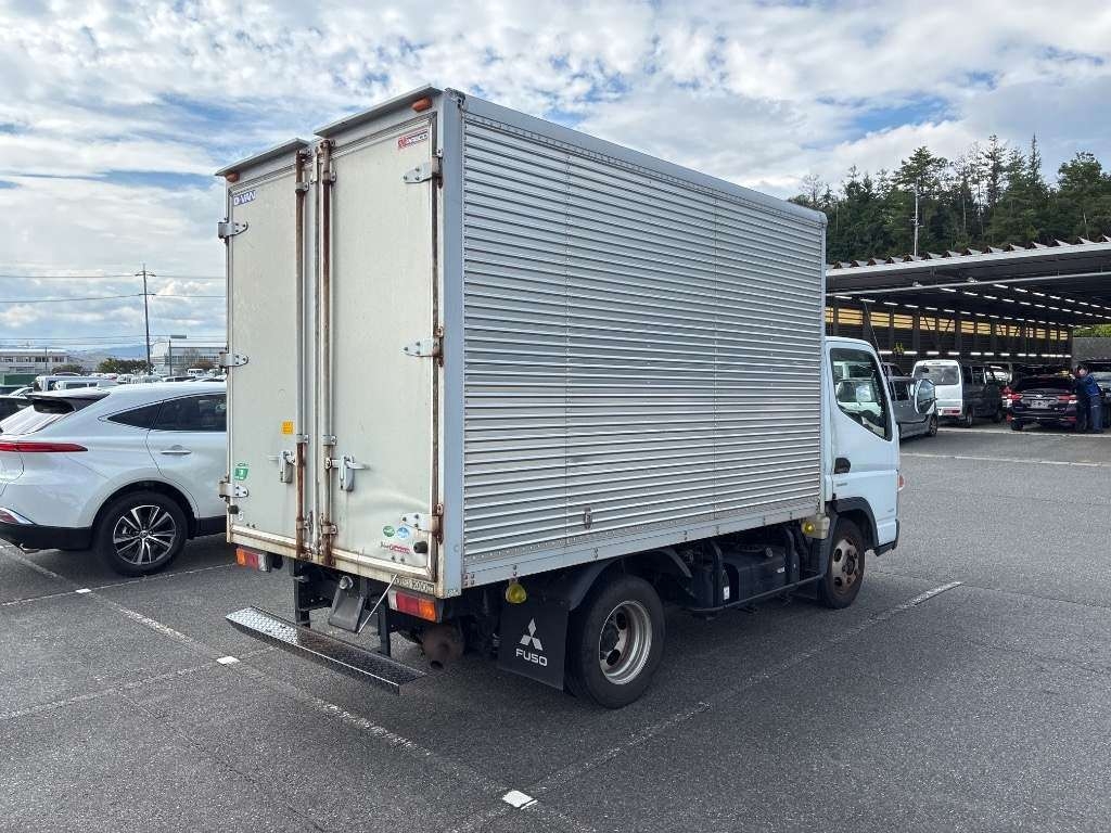 MITSUBISHI CANTER