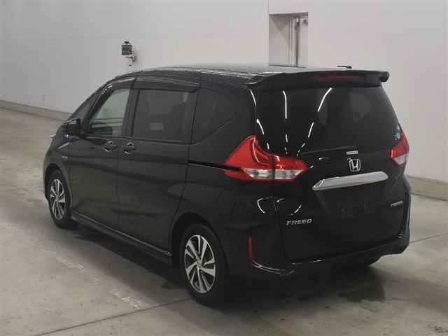 HONDA FREED HYBRID