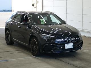 MERCEDES BENZ GLA