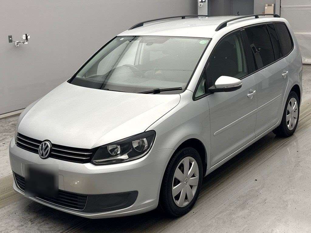 VOLKSWAGEN GOLF TOURAN