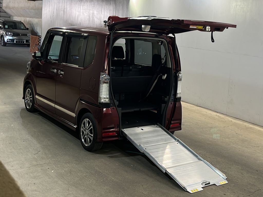 HONDA N BOX +