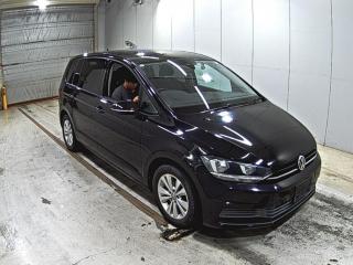 VOLKSWAGEN GOLF TOURAN