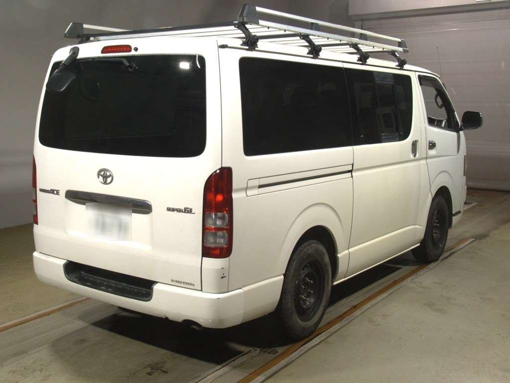 TOYOTA REGIUS VAN