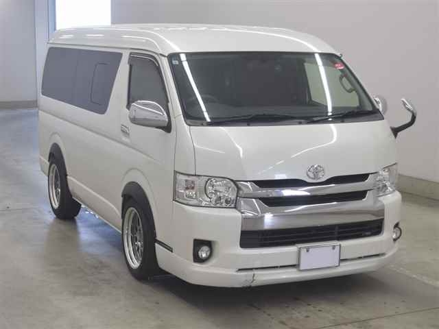 TOYOTA HIACE WAGON