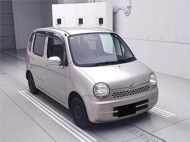 DAIHATSU MOVE LATTE
