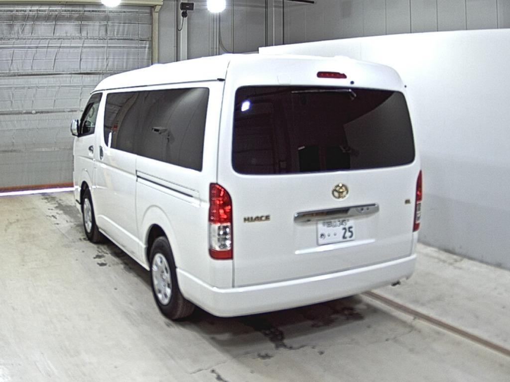 TOYOTA HIACE WAGON