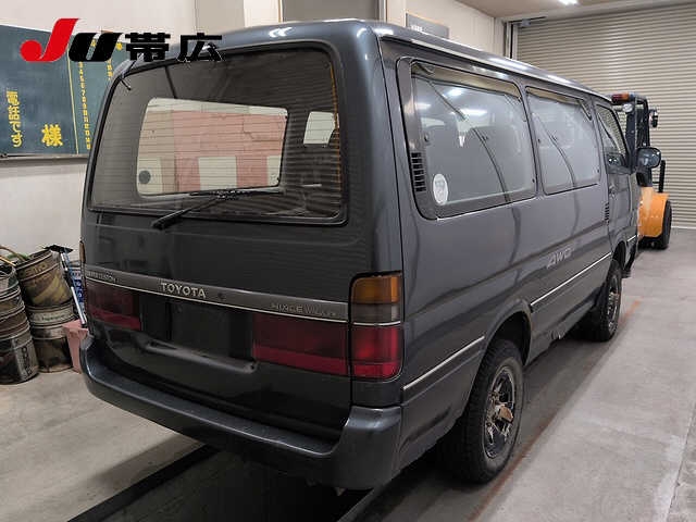 TOYOTA HIACE WAGON