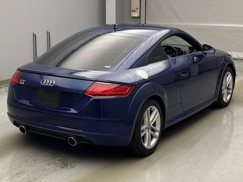 AUDI TT