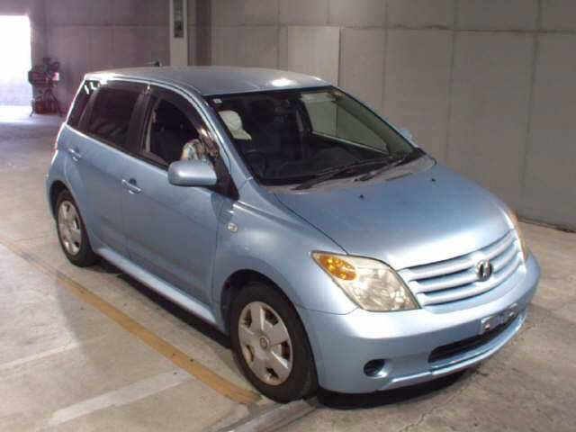 TOYOTA IST