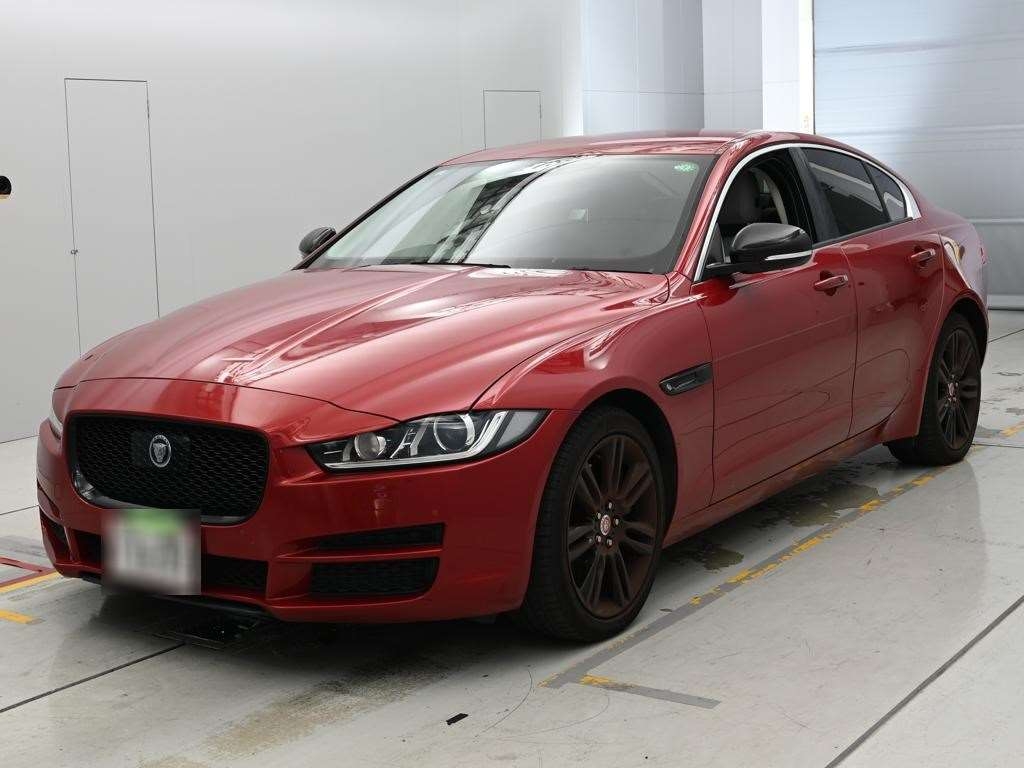 JAGUAR XE