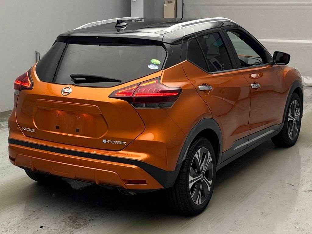 NISSAN KICKS