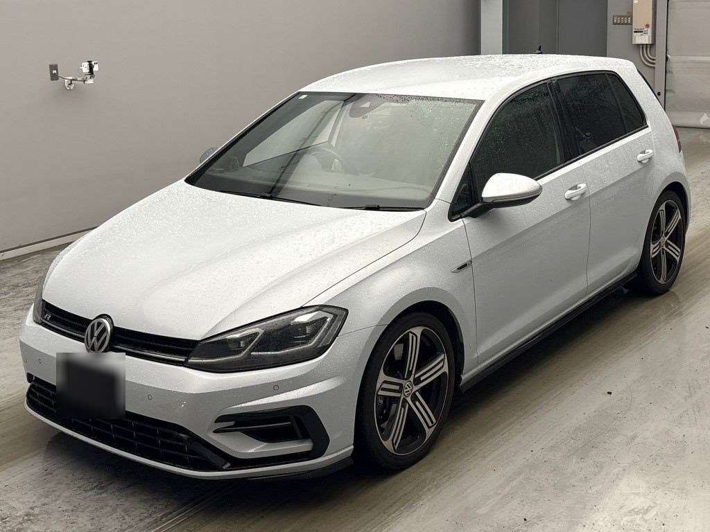 VOLKSWAGEN GOLF R