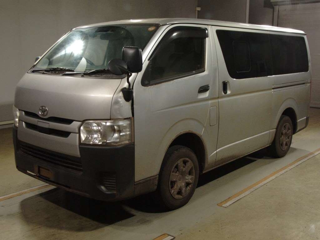 TOYOTA REGIUS VAN