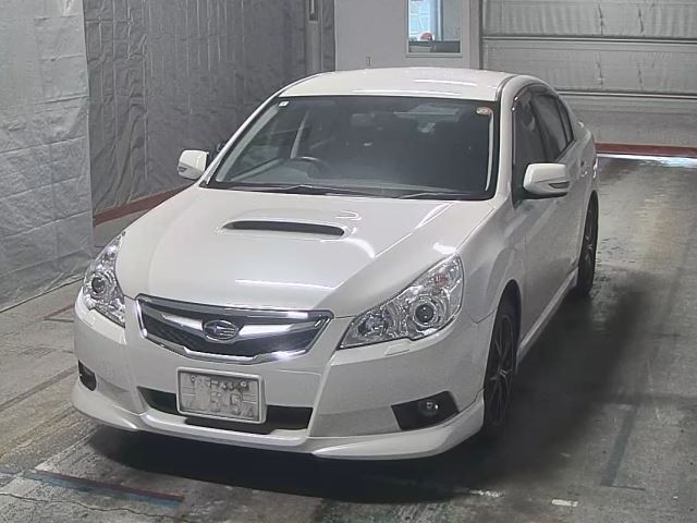 SUBARU LEGACY B4