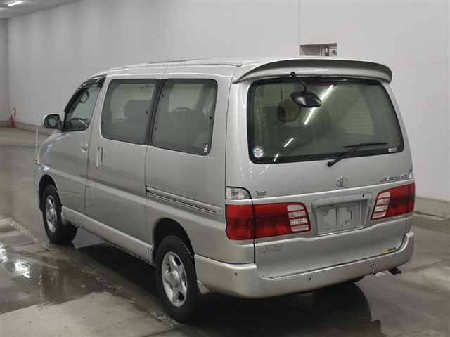 TOYOTA GRAND HIACE