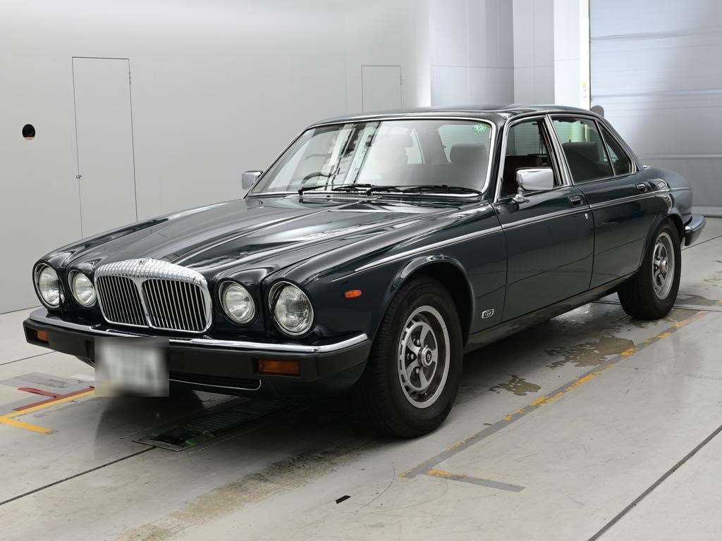 DAIMLER DOUBLE SIX
