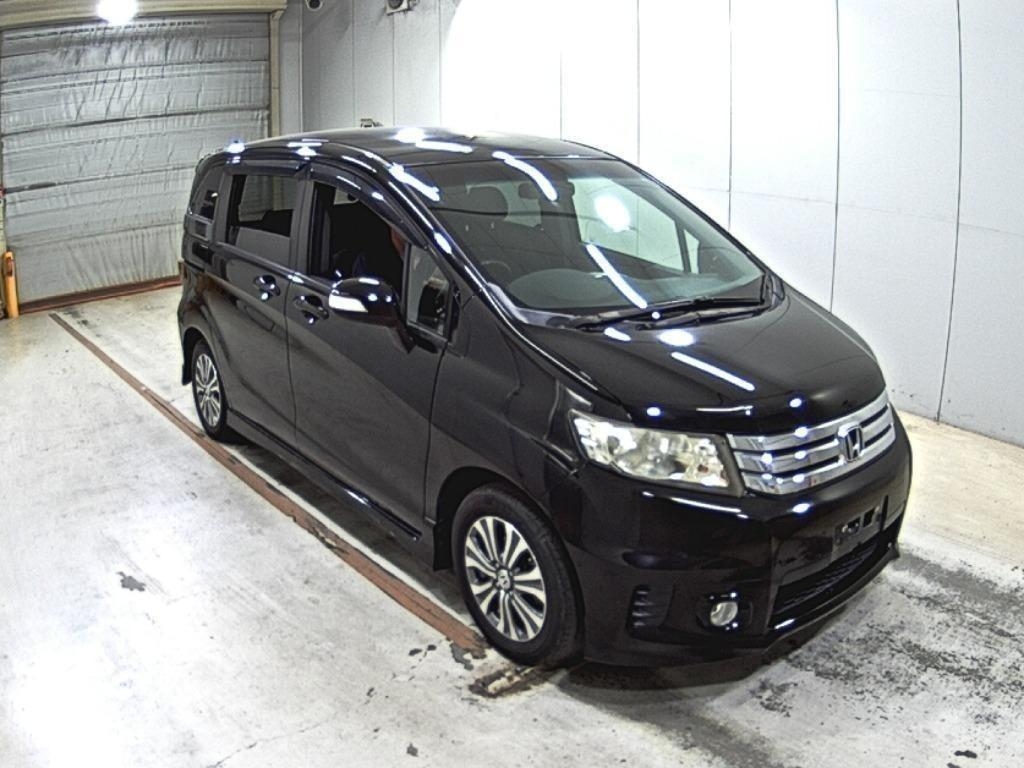 HONDA FREED SPIKE