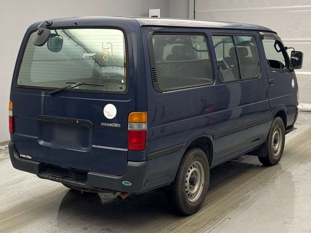 TOYOTA REGIUS VAN