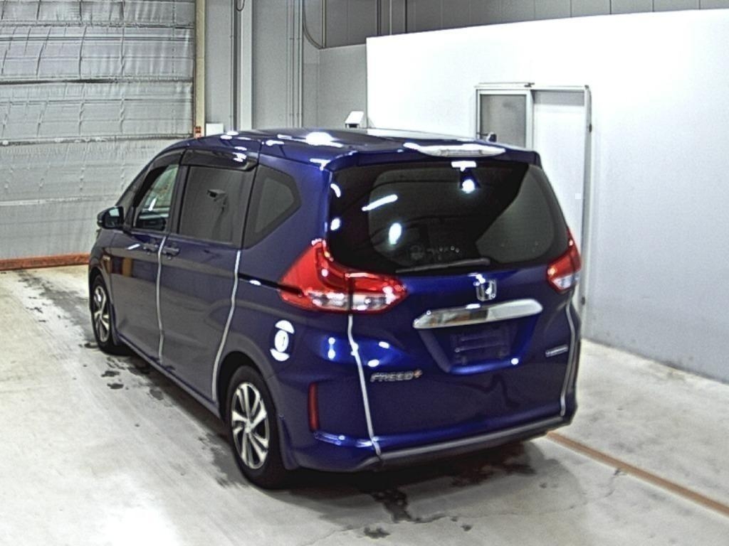 HONDA FREED + HYBRID