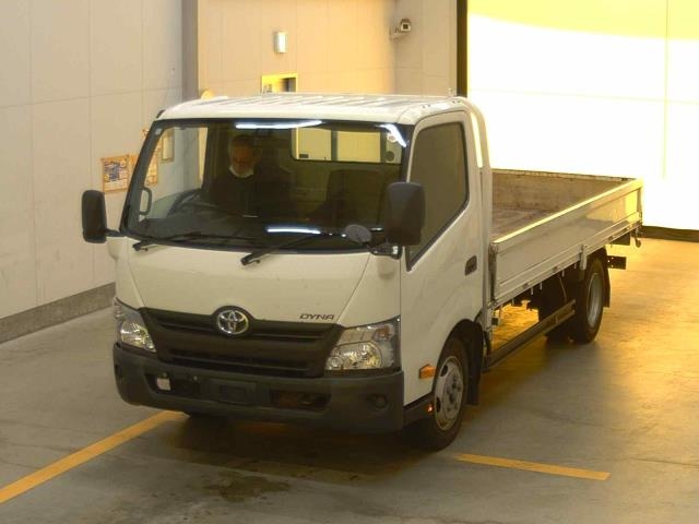 TOYOTA DYNA