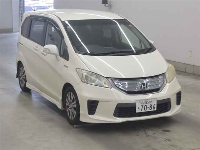 HONDA FREED HYBRID