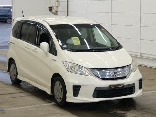 HONDA FREED HYBRID