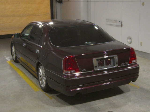 TOYOTA CROWN MAJESTA