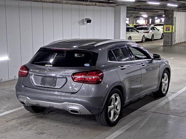 MERCEDES BENZ GLA