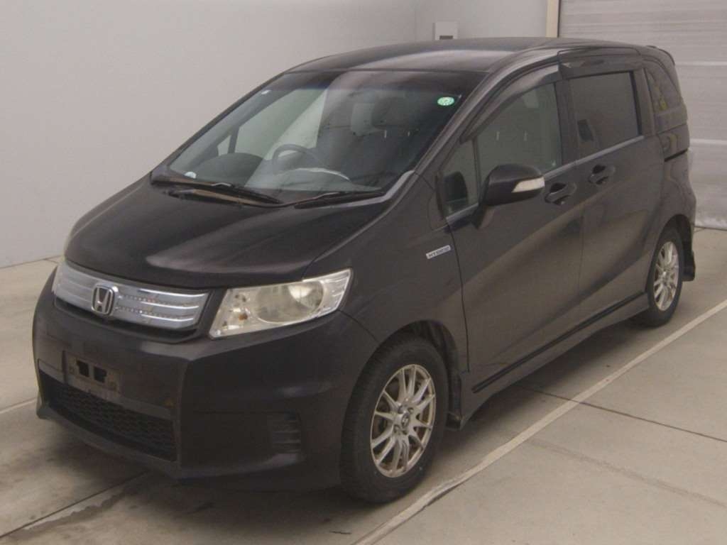 HONDA FREED SPIKE HYBRID