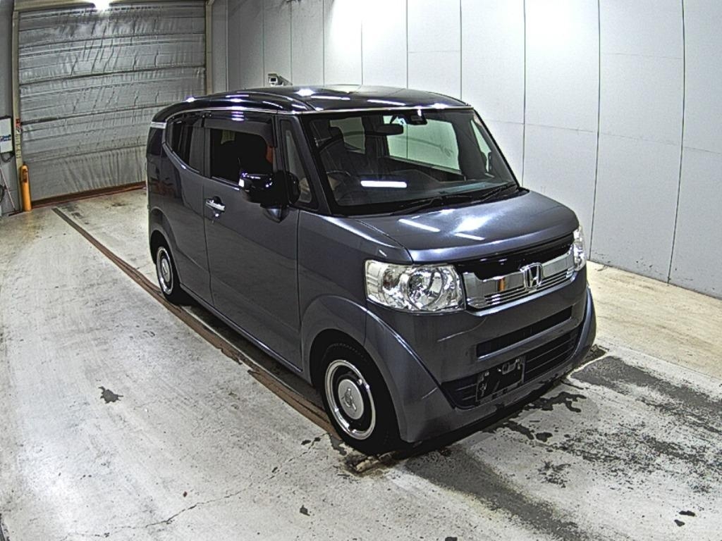 HONDA N-BOX SLASH
