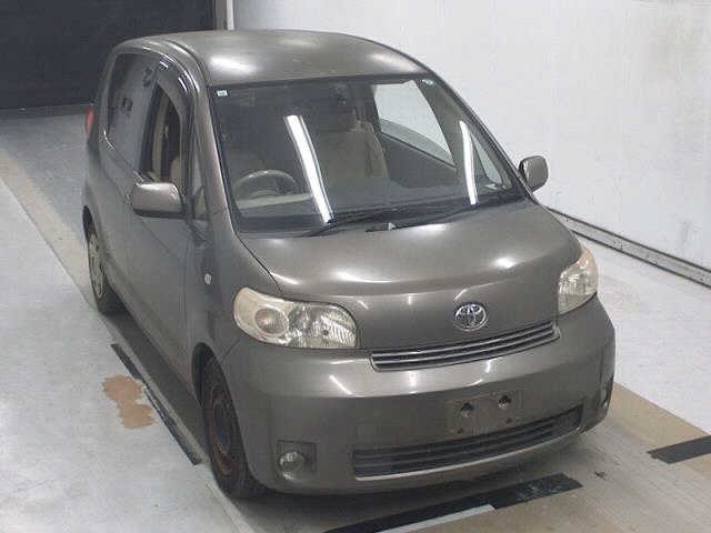 TOYOTA PORTE