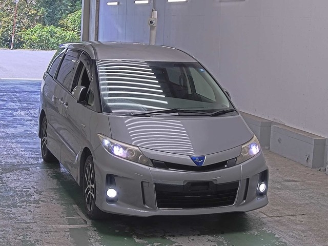 TOYOTA ESTIMA HYBRID