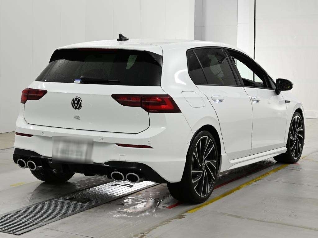 VOLKSWAGEN GOLF R