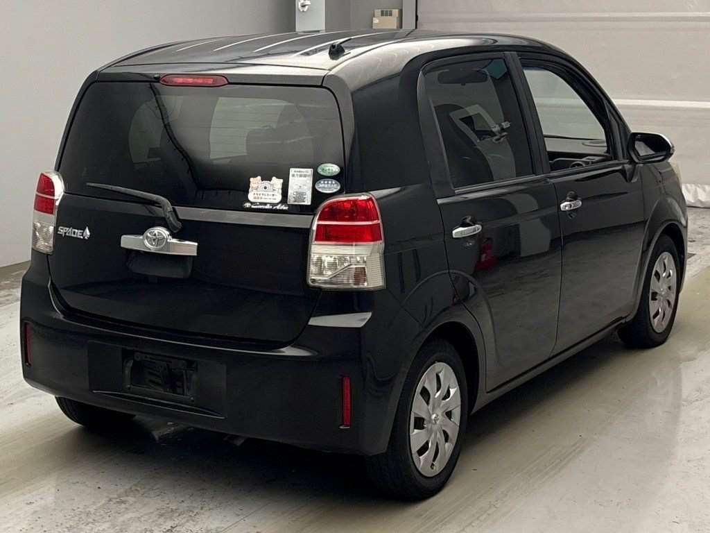 TOYOTA SPADE