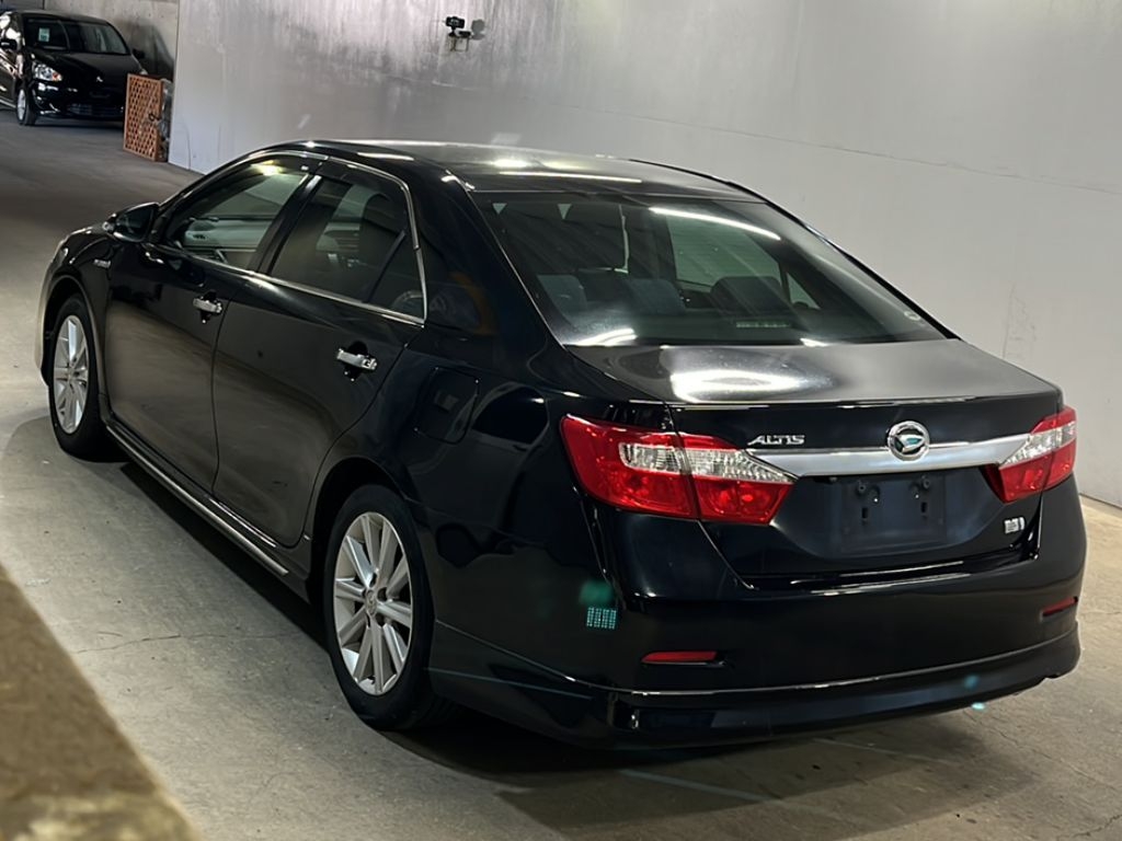 DAIHATSU ALTIS