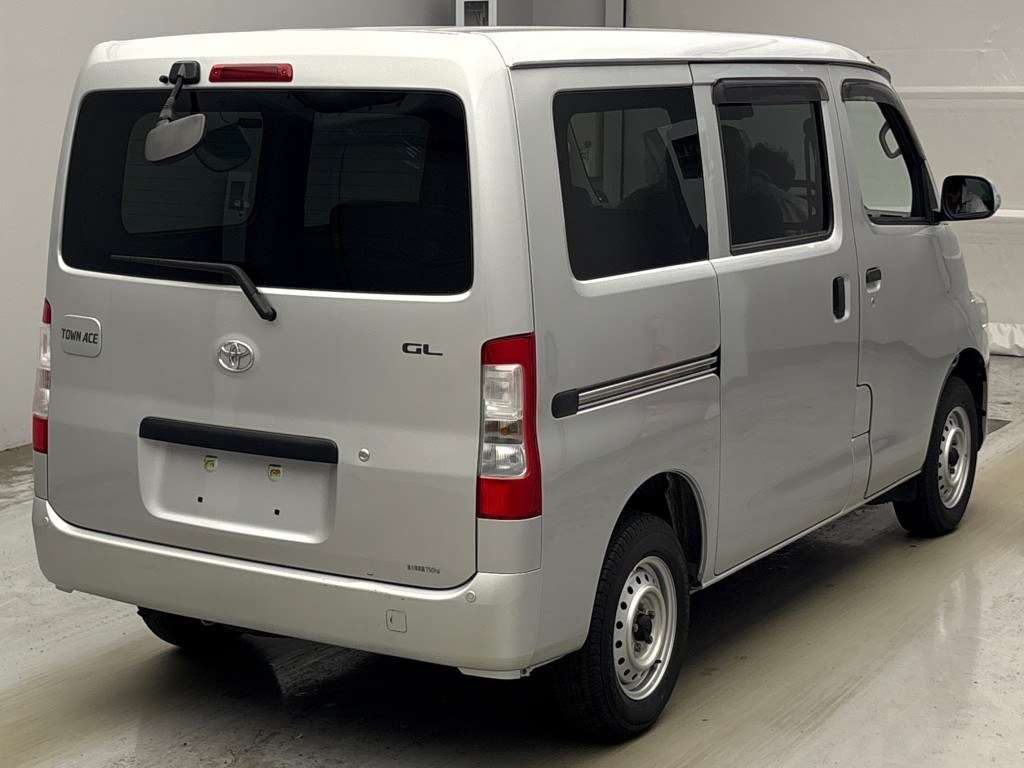 TOYOTA TOWN ACE VAN