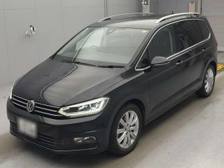 VOLKSWAGEN GOLF TOURAN