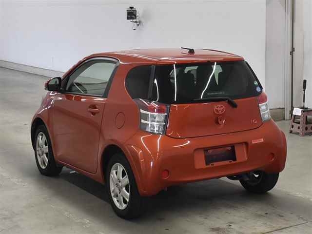 TOYOTA IQ