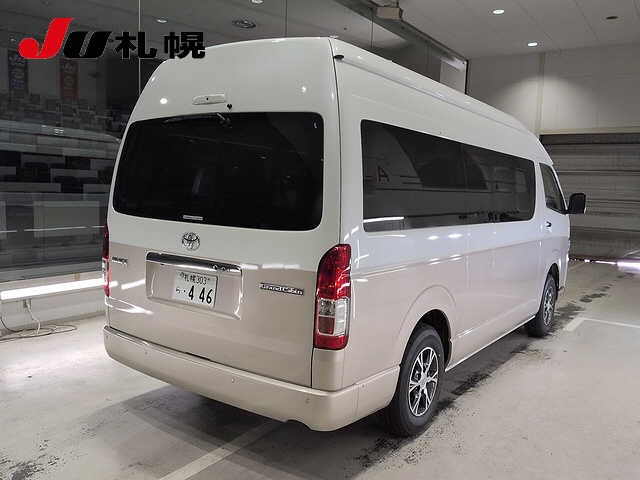 TOYOTA HIACE WAGON