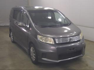 HONDA FREED SPIKE