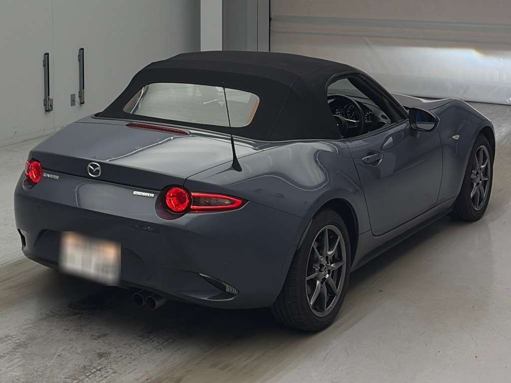 MAZDA ROADSTER